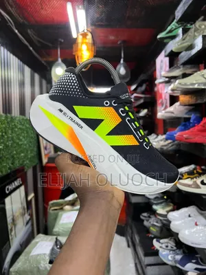 Black New Balance Fuelcell Supercomp V3 Trainer