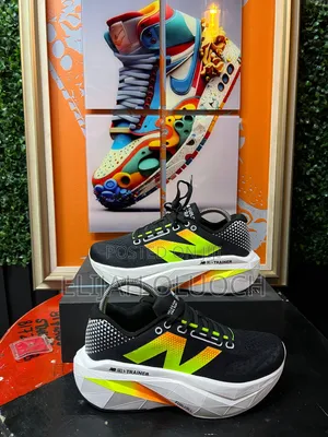 Black New Balance Fuelcell Supercomp V3 Trainer