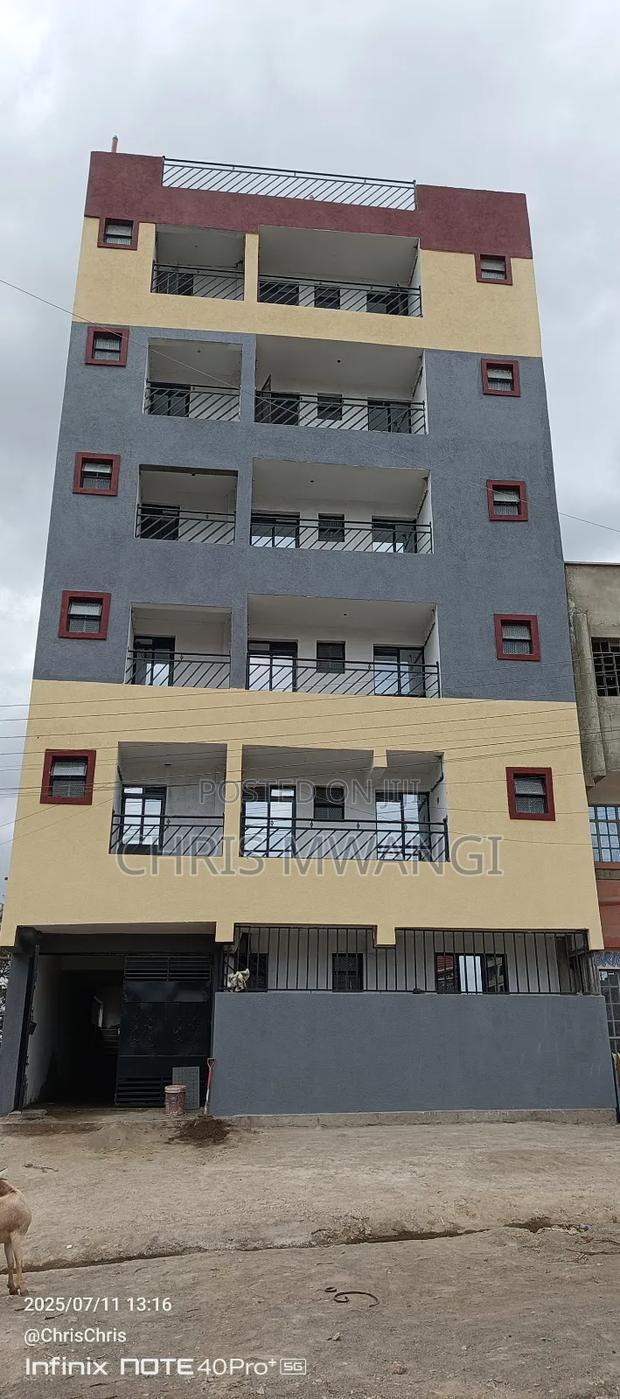 2bdrm Block of Flats in Kamakis Estate for sale