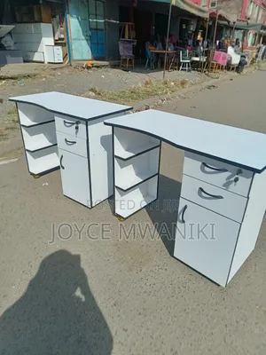 Manicure White Table With Storage Unit 
