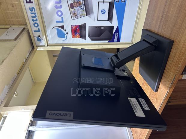 Lenovo Thinkvision - main view