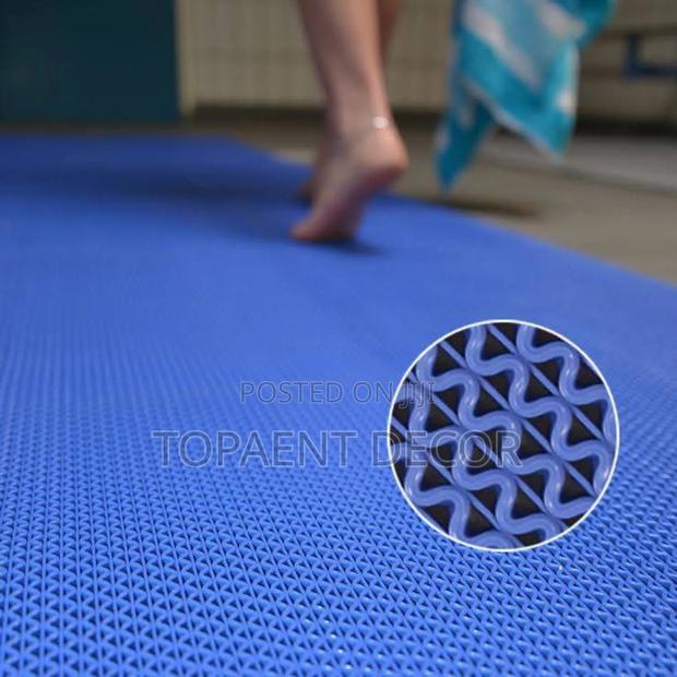 Blue Non Slippery Perforated PVC Antislip Mats - main view