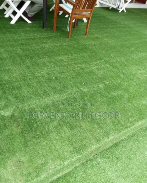 Lush Green Grass Carpets With Real Look and No Maintenance