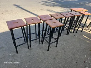 Lab Stools 22_32m