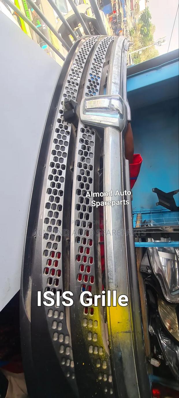 Toyota Isis Grille - thumbnail 2