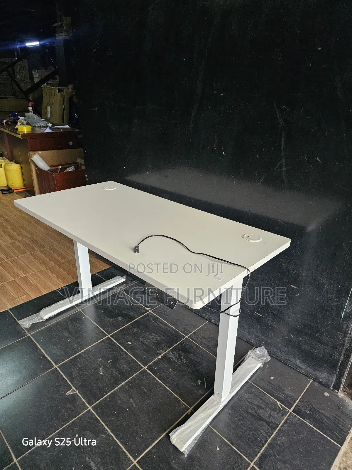 Office Workstation 652^N