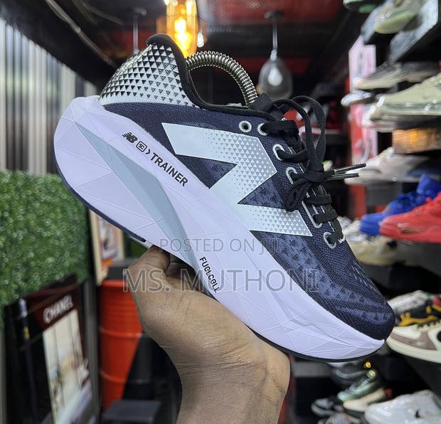 Unique New Balance Trainers Sizes:38-45 - thumbnail 3
