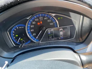 Toyota Axio 2017 Silver