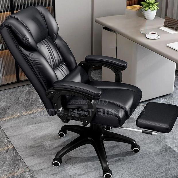 Office Chair: Black Leather Office Chair - thumbnail 7