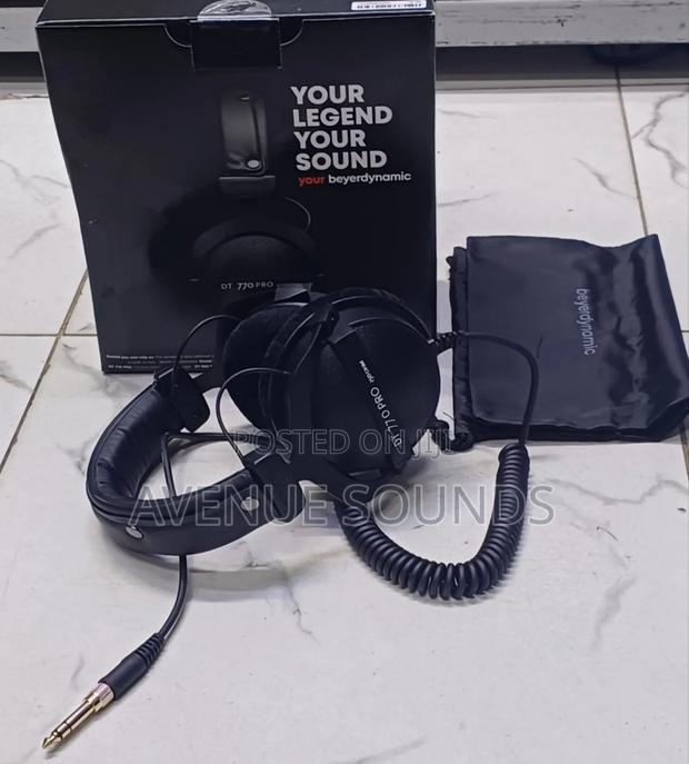 Beyerdynamic Dt 770 Pro 250 Ohm Studio Mixing Headphones - thumbnail 2