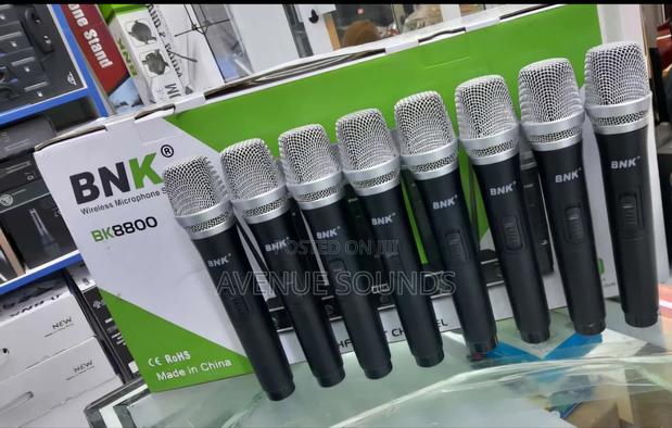 BNK Bk8800 8in1 Wireless Microphones