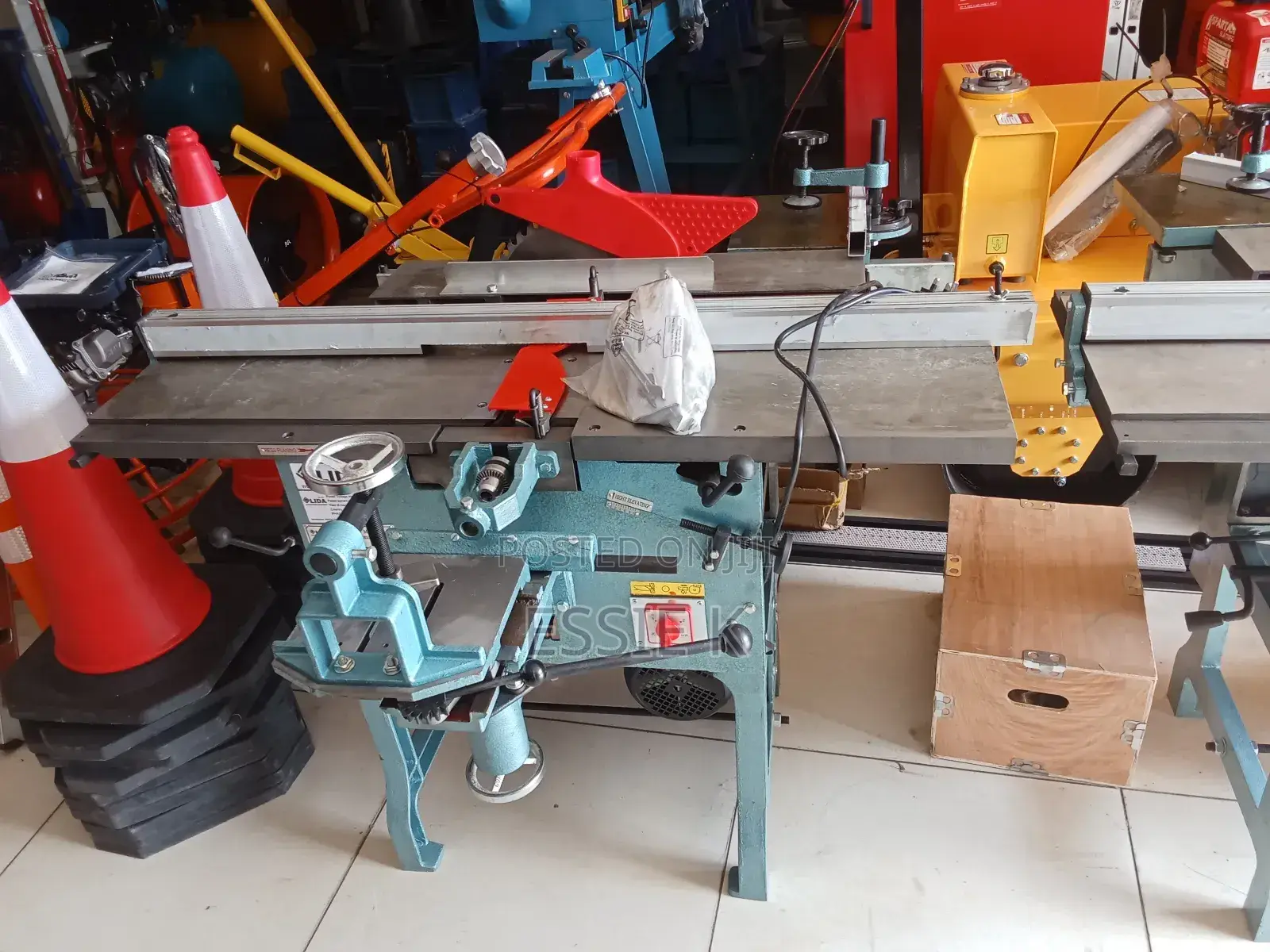 Ml393a 8 in 1 Woodworking Machine