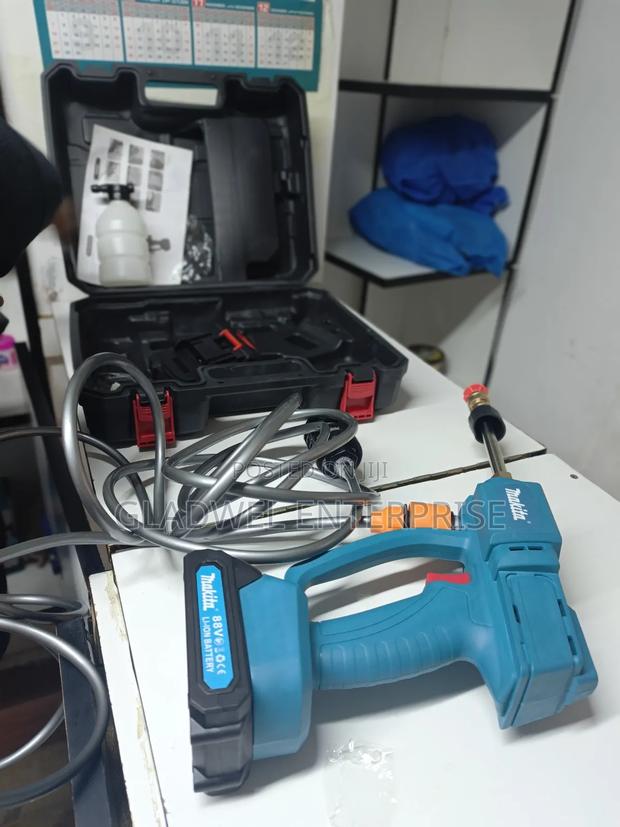 Makita Cordless Pressure Washer Machine - main view