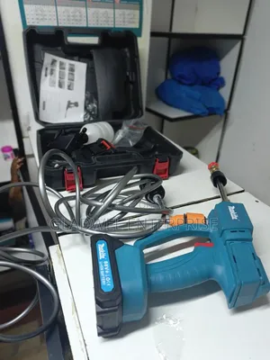 Approved Makita Cordless Portable Pressure Washer