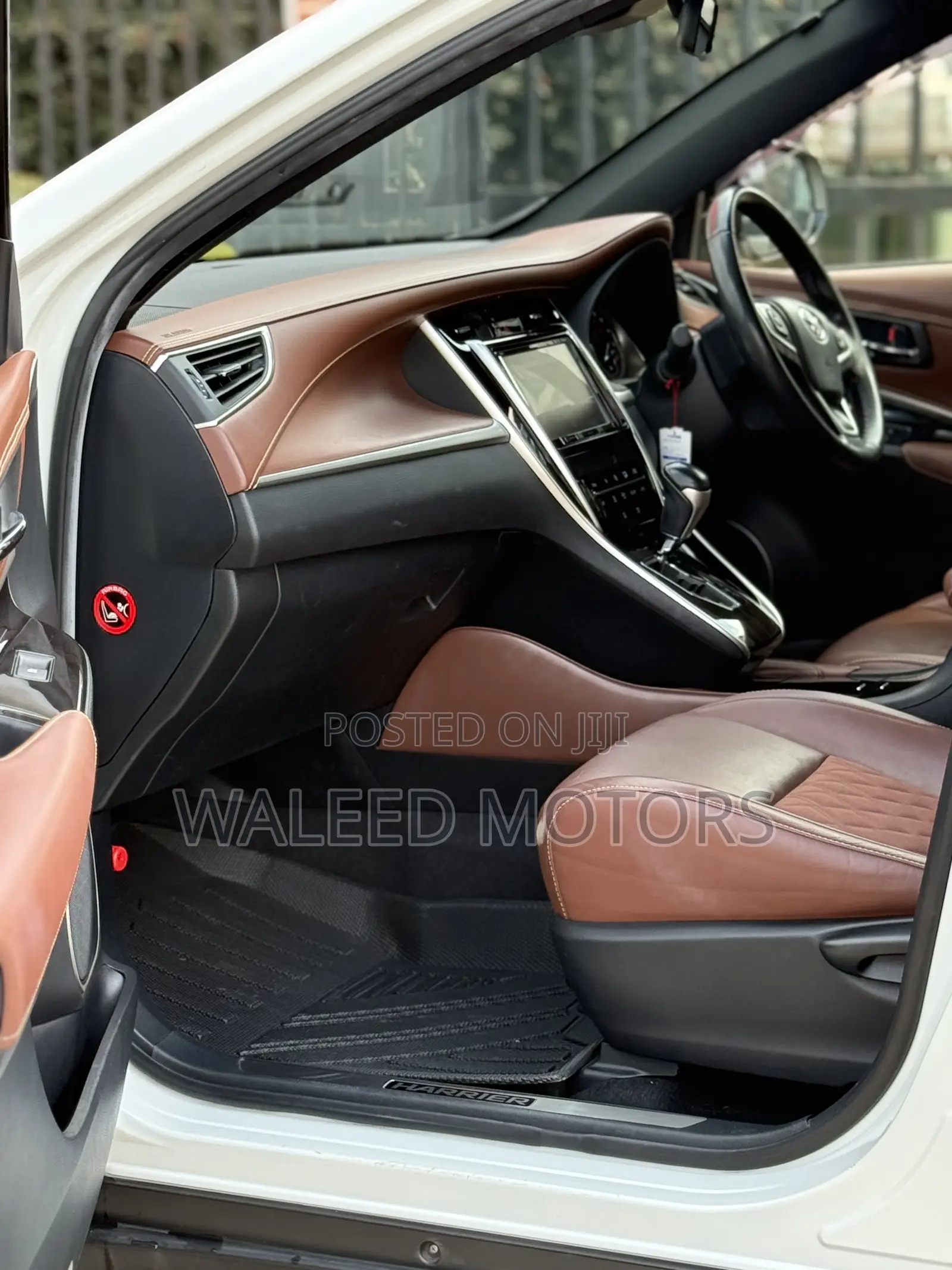 Toyota Harrier 2.0 2019 Pearl