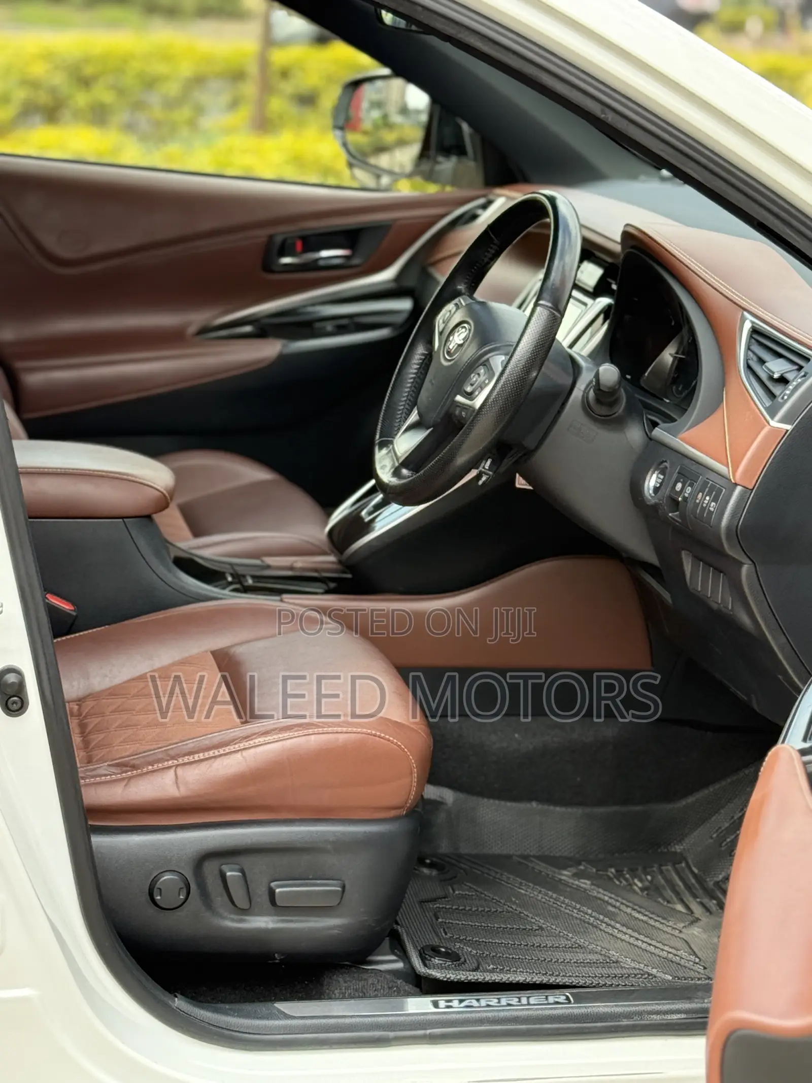 Toyota Harrier 2.0 2019 Pearl