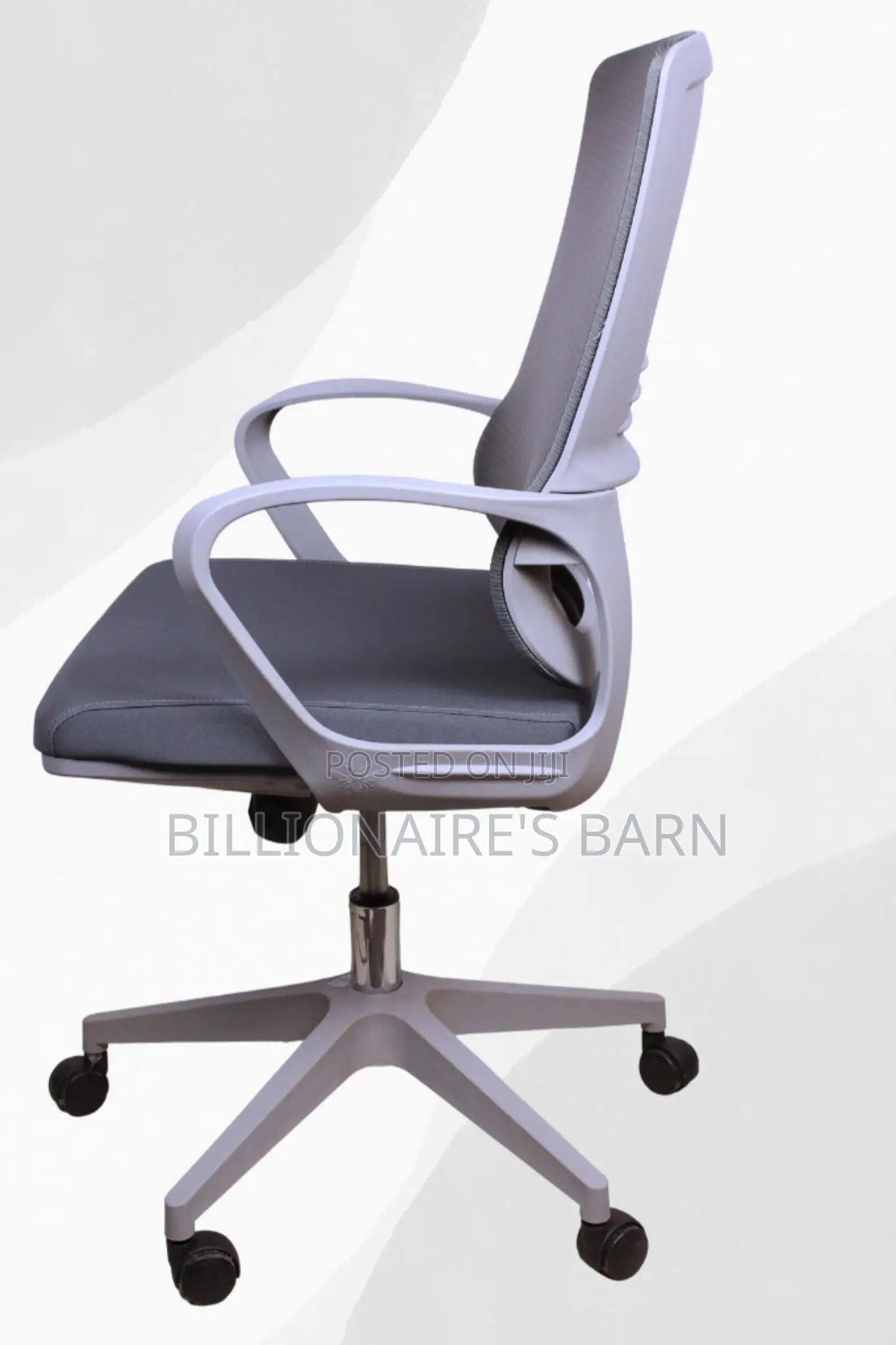 Chairs: Gray Computer Mesh Office Chair
