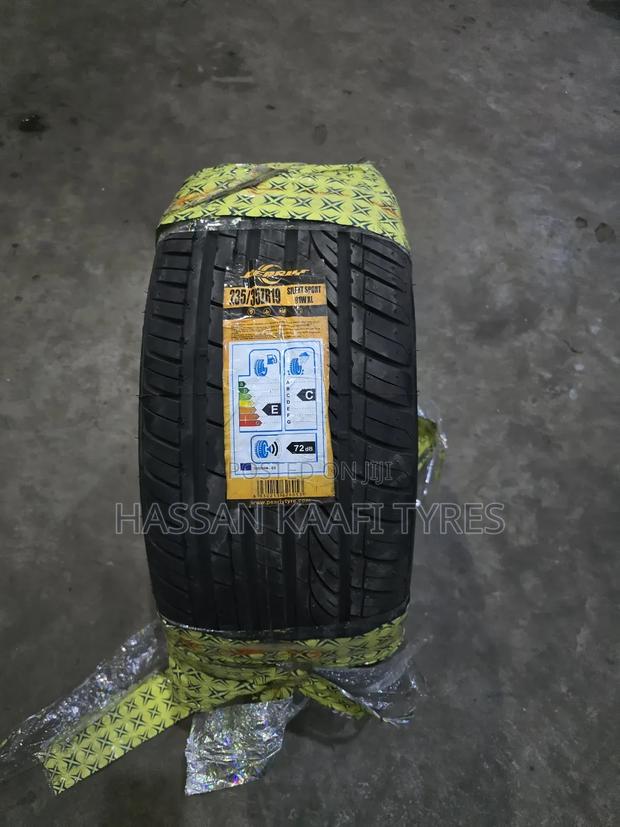 235/35r19 Dearly Tyre