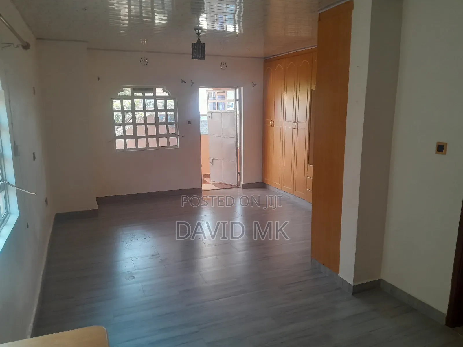 4bdrm Maisonette in Membley for sale