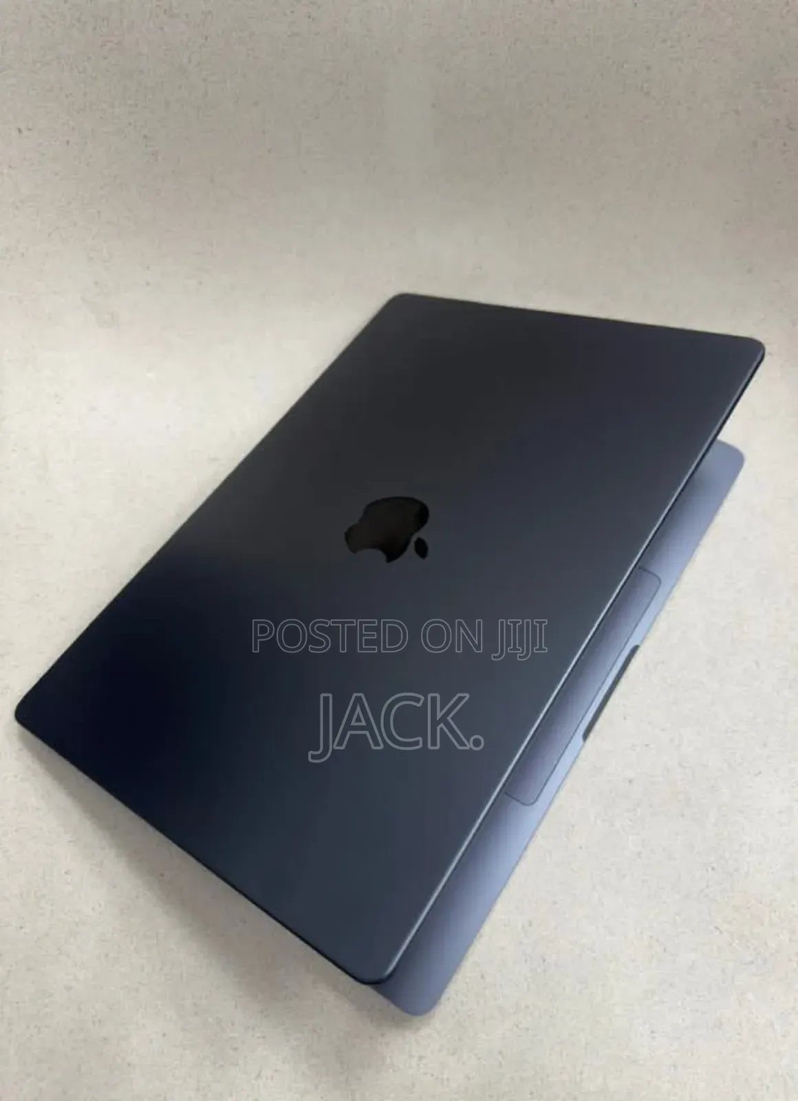 Laptop Apple MacBook Pro 2024 M3 14-inch 18GB Apple M3 Pro SSD 512GB