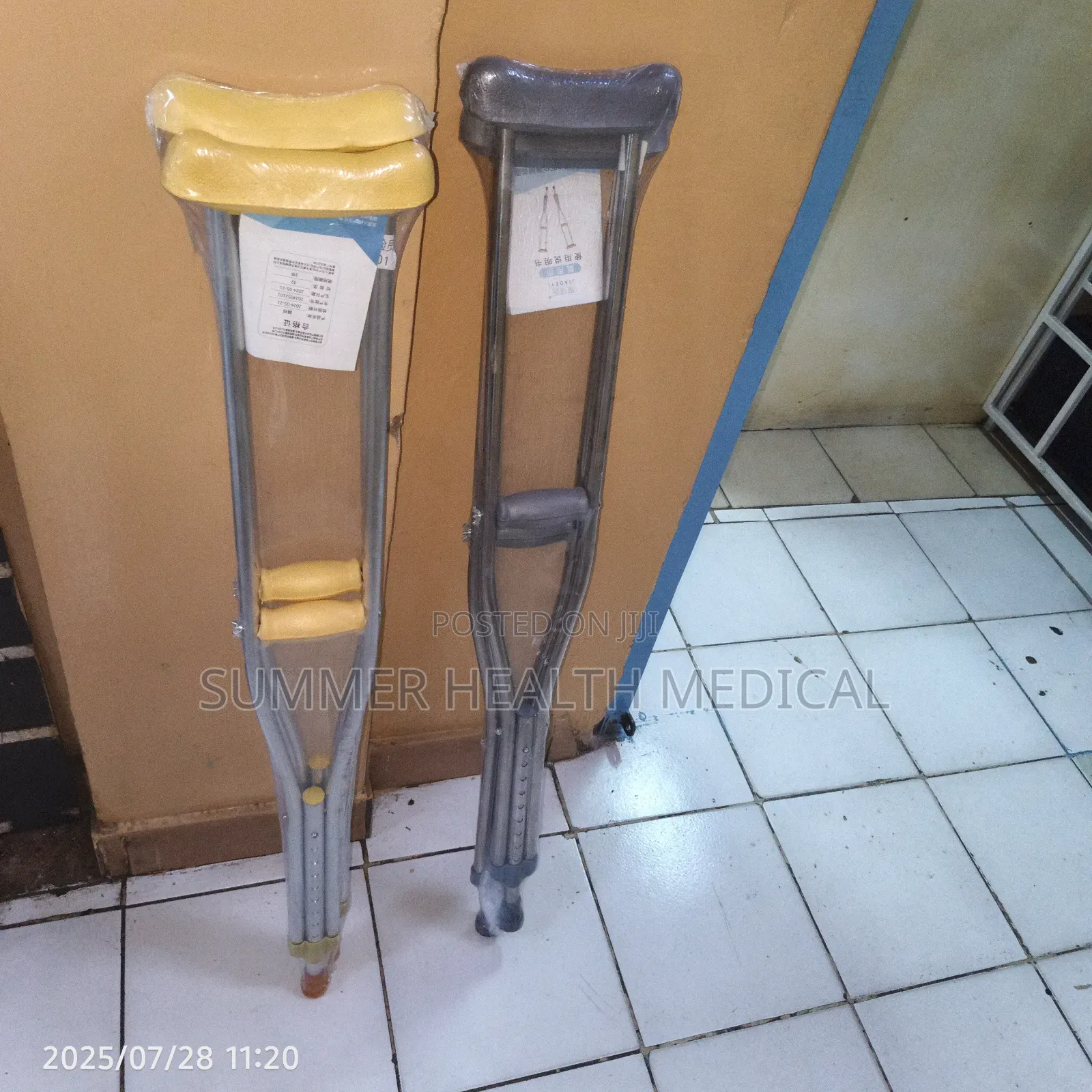 Under Arm Crutches/Auxillary Crutches-Pair