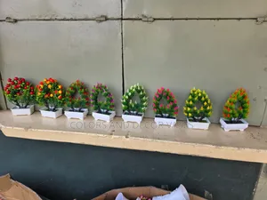 Realistic Colorful Table Top Flowers