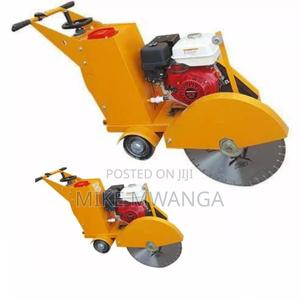 Adjustable Machine for Concrete Cutting - main view