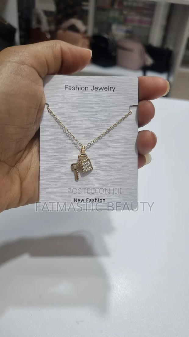 Keylock Necklace - main view