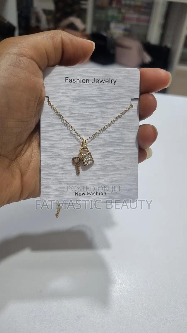 Keylock Necklace - thumbnail 2