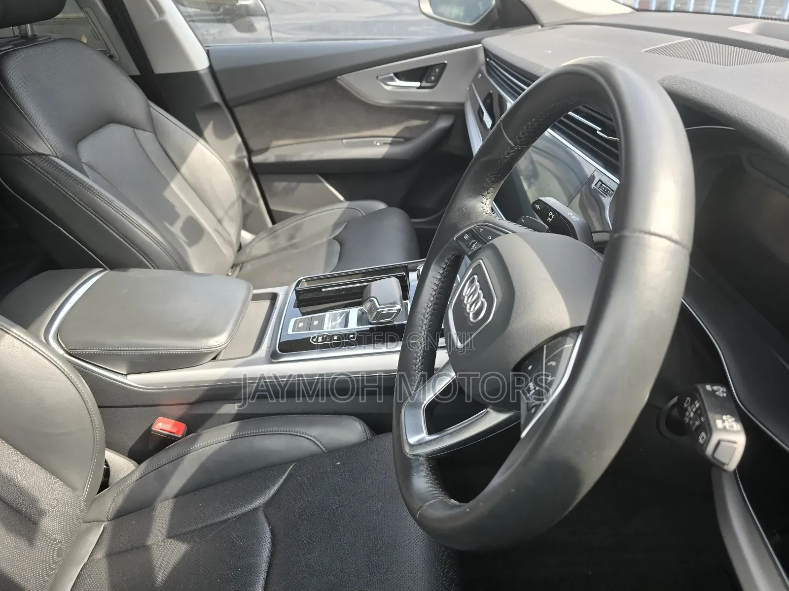Audi Q8 2021 Blue
