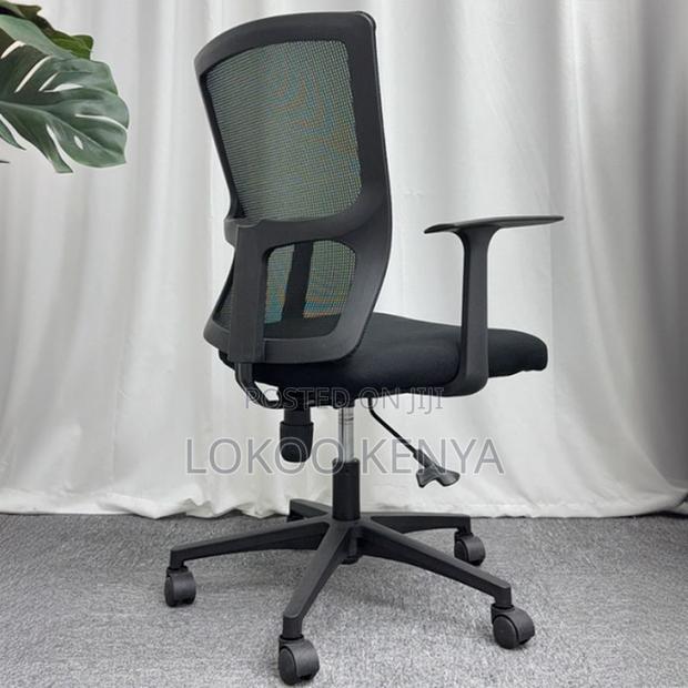 Office Chair : Black Office Seating – Mid Back - thumbnail 4