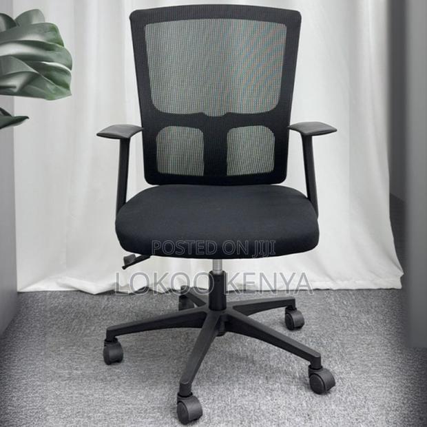 Office Chair : Black Office Seating – Mid Back - thumbnail 5