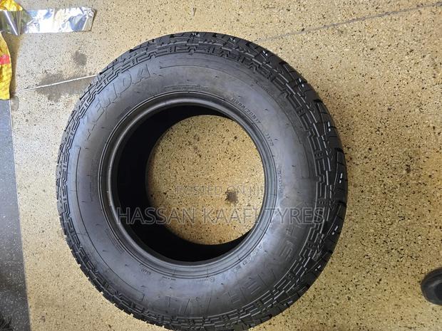 285/70r17 Kenda Tyre Alltrein - thumbnail 3