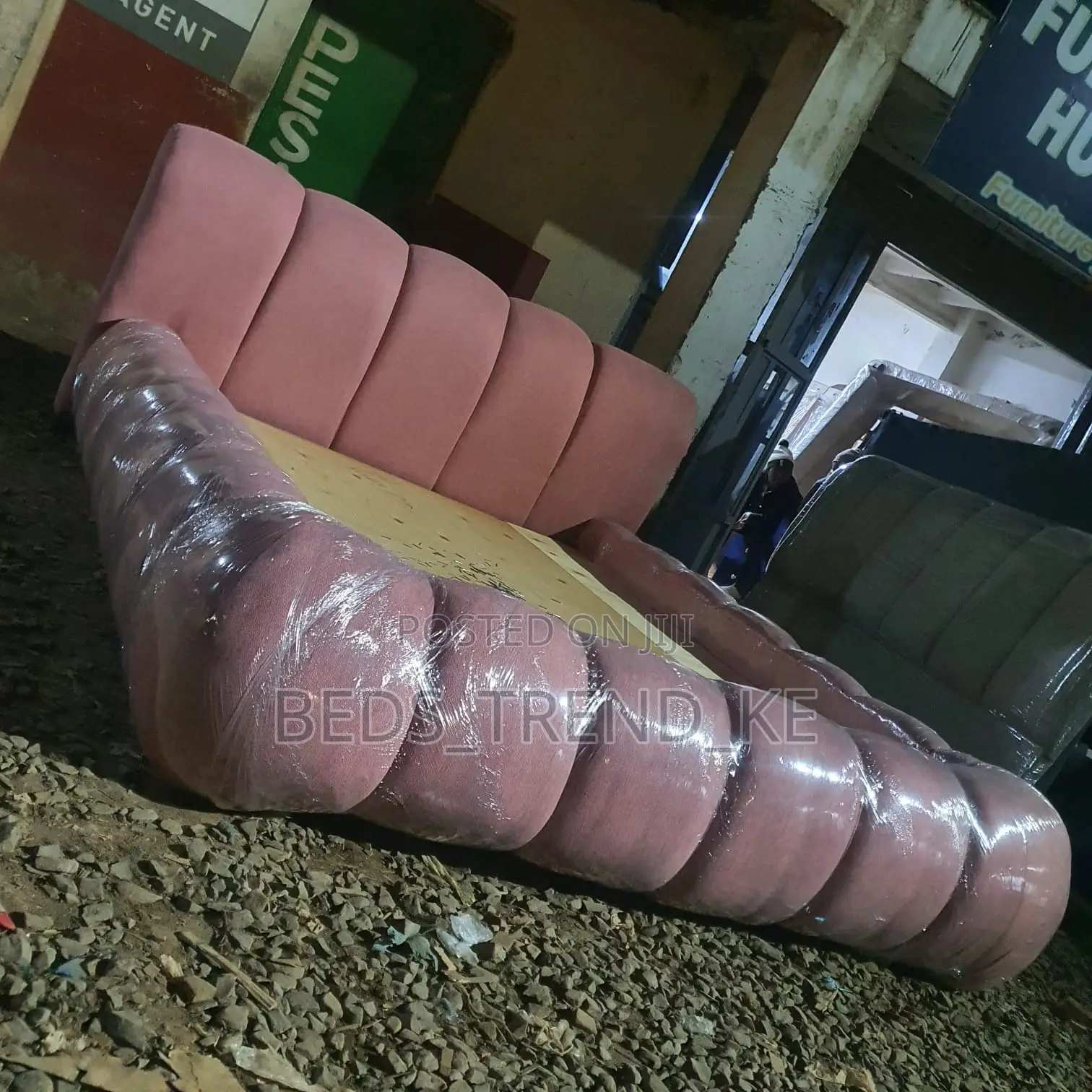 Low Profile Bubble Bed 6 by 6 Ft