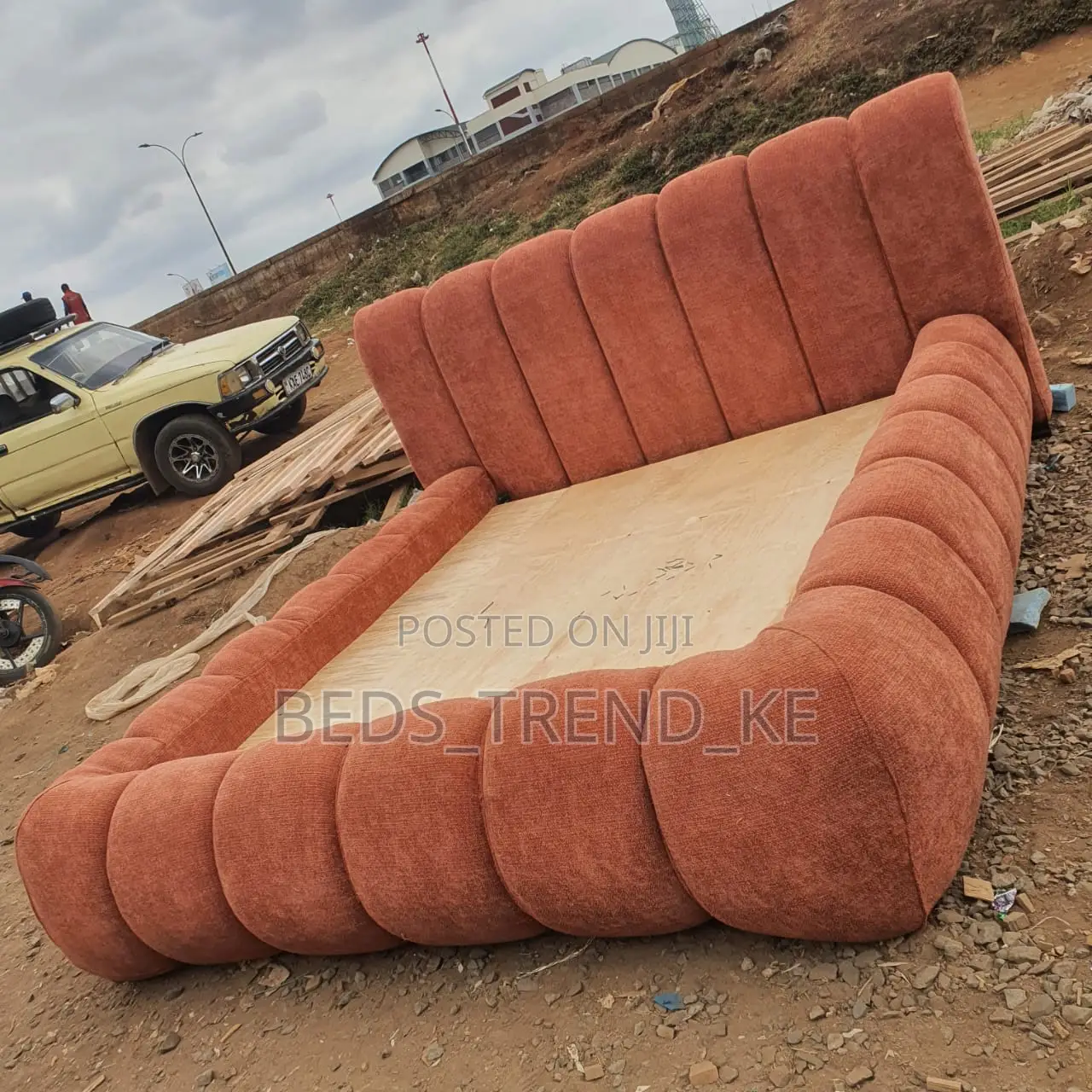 Low Profile Bubble Bed 6 by 6 Ft