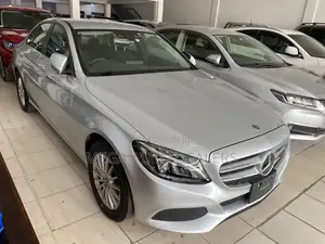 Mercedes-Benz C180 2018 Gray
