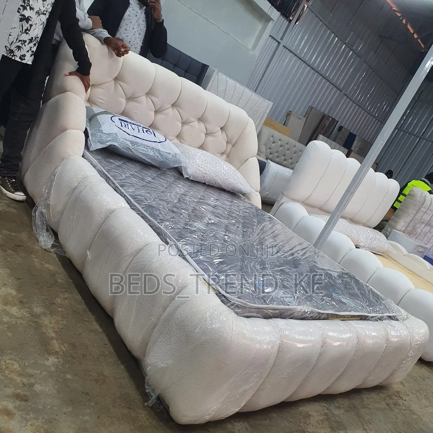Designer-Inspired 6 by 6 Modern Bubble Bed