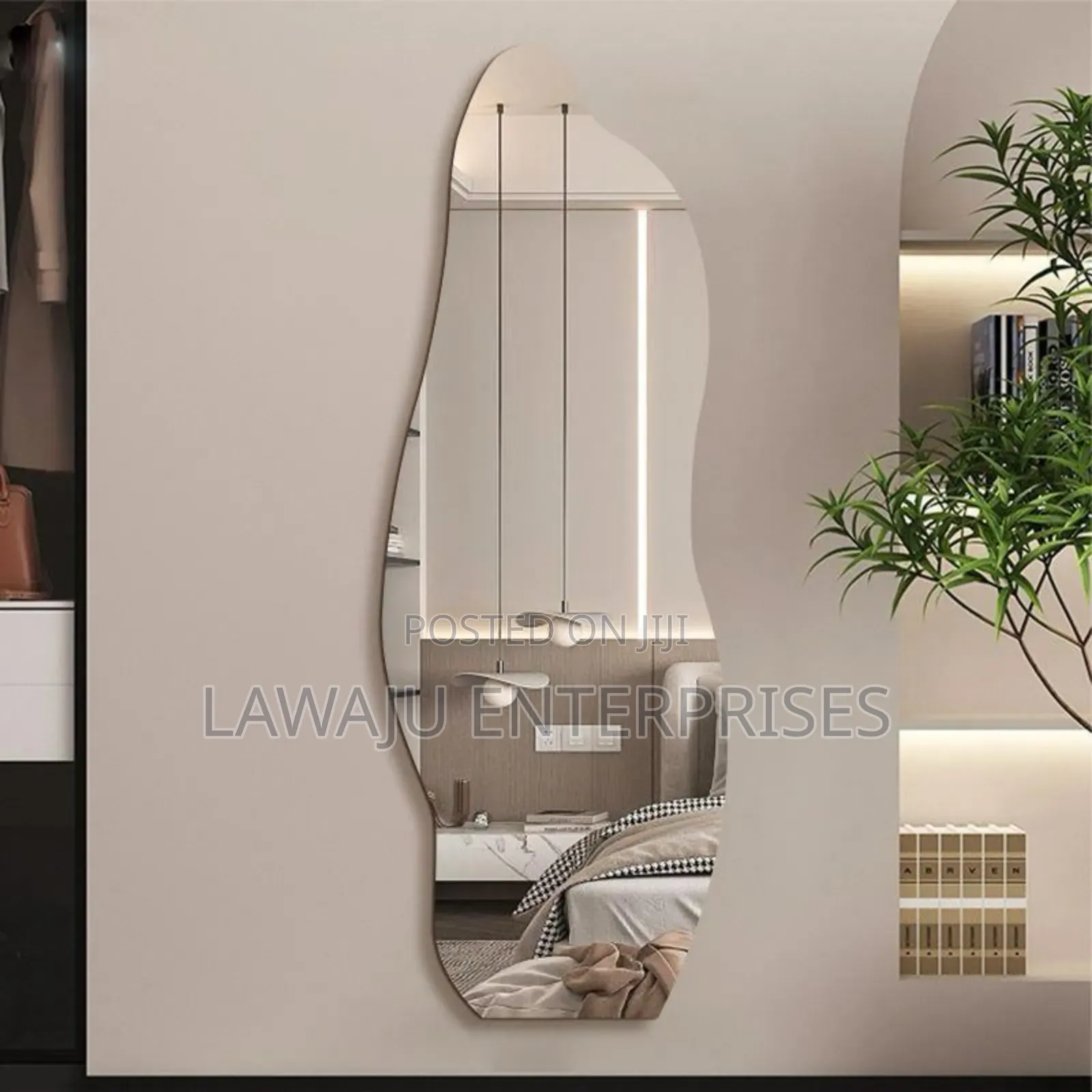Uunbreakable Mirror