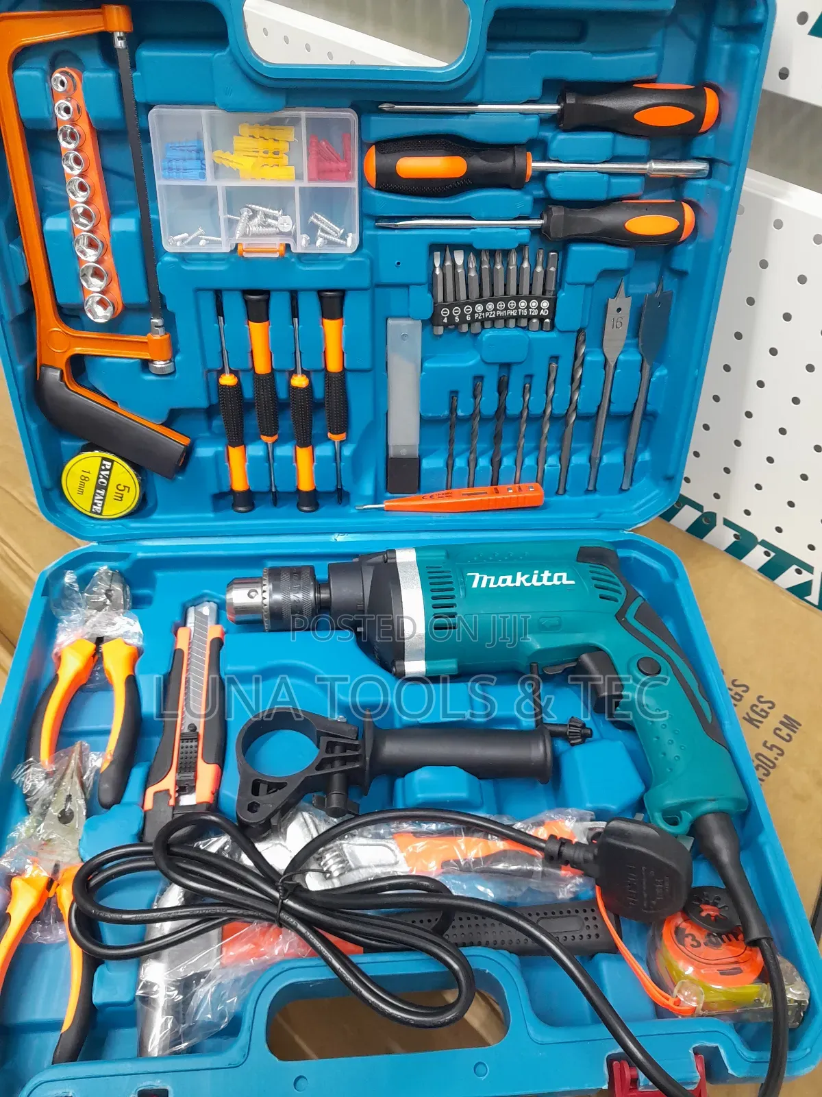 680w Makita Drill Set and Accessories