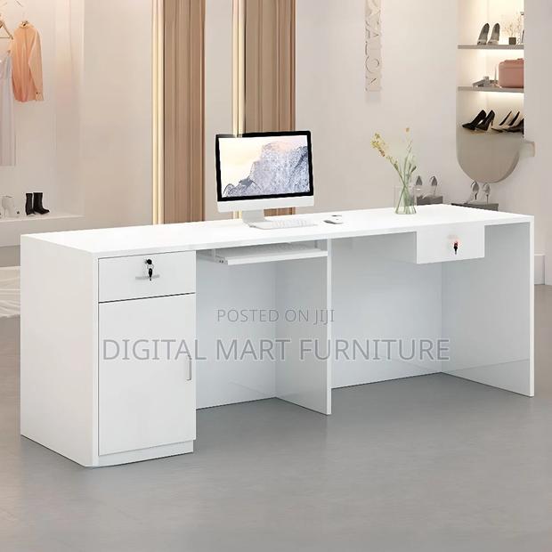 Office Desk: Modern White Office Desk With Drawers