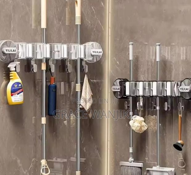 *4-Holes Multi-Purpose Hooks Mop Hanger