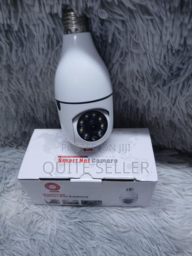 Wifi Connectivity Single Lens Bulb PTZ Camera V380 App