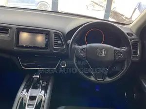 Honda Vezel 2018 White