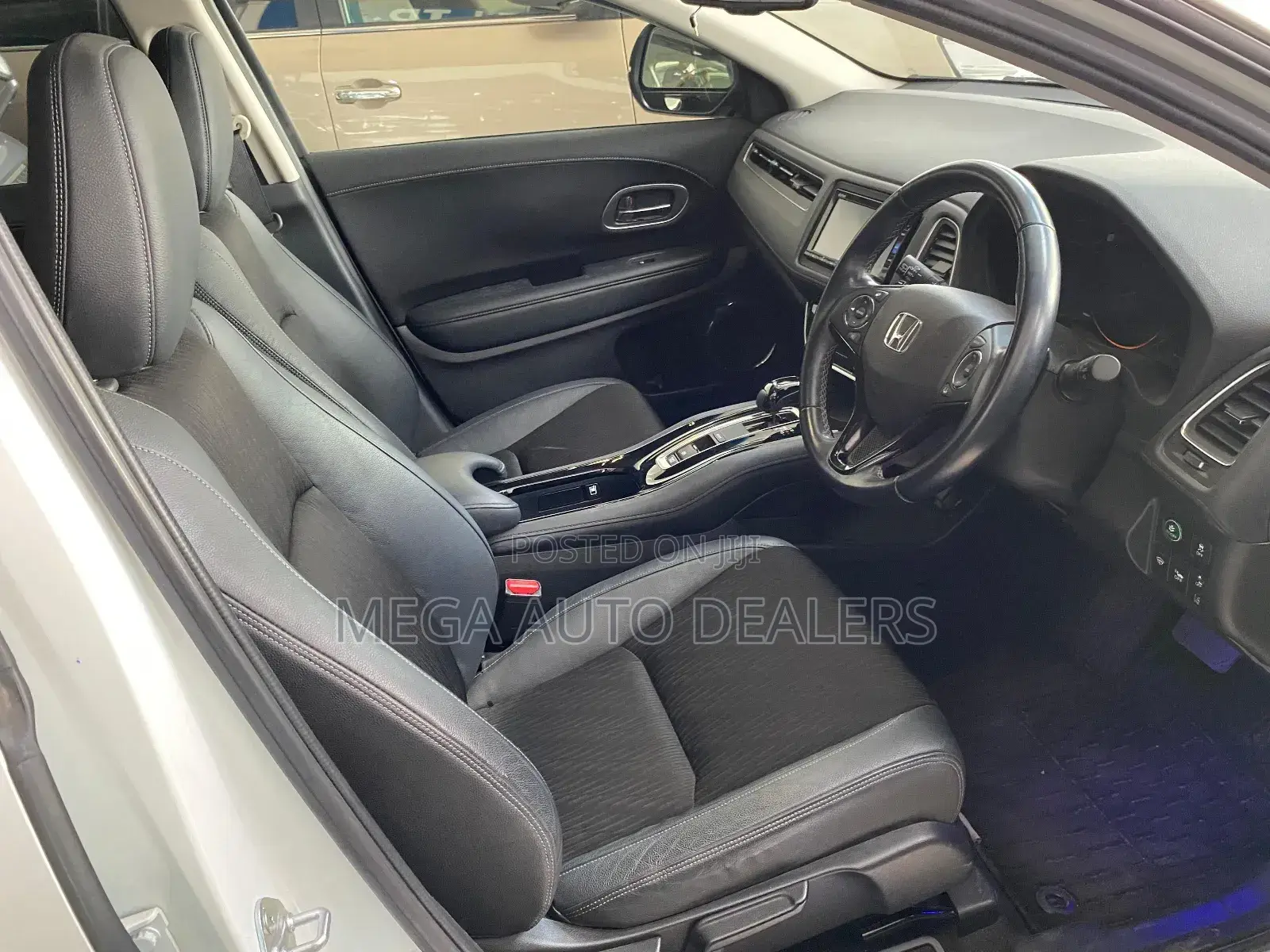 Honda Vezel 2018 White