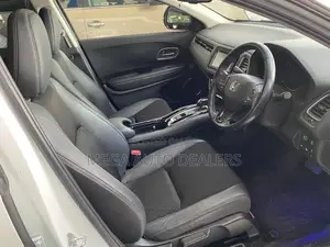 Honda Vezel 2018 White