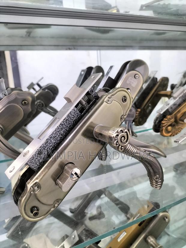 G.J.S Door Lock Decoration - main view