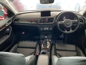 Audi Q3 2018 Red