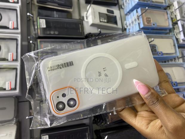 Baluu Magnetic Matte Translucent Case for iPhone 11 - thumbnail 2