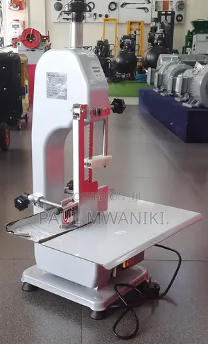 Bs-130 Milano Italia Table Meat Saw Capacity 130kgs Per Hour