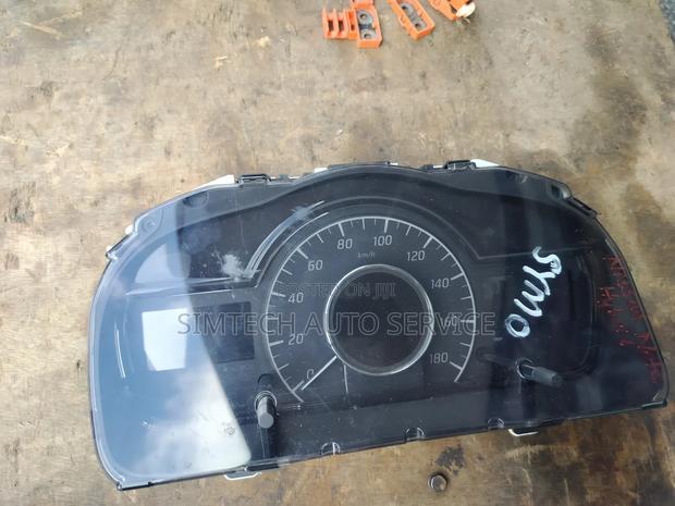 Nissan Note Hybrid Clock - main view